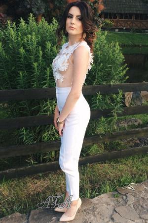 168041 - Mykhailyna Age: 27 - Ukraine