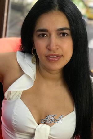 204173 - Diana Age: 36 - Colombia
