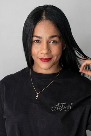 226825 - Yocelin Age: 32 - Colombia