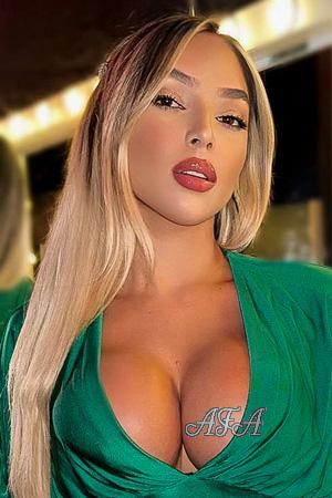 227109 - Laisla Age: 23 - Brazil