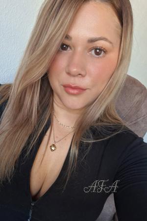229017 - Lisset Age: 38 - Costa Rica