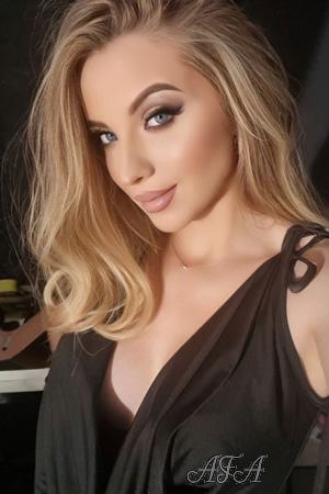 229128 - Anastasiia Age: 27 - Ukraine